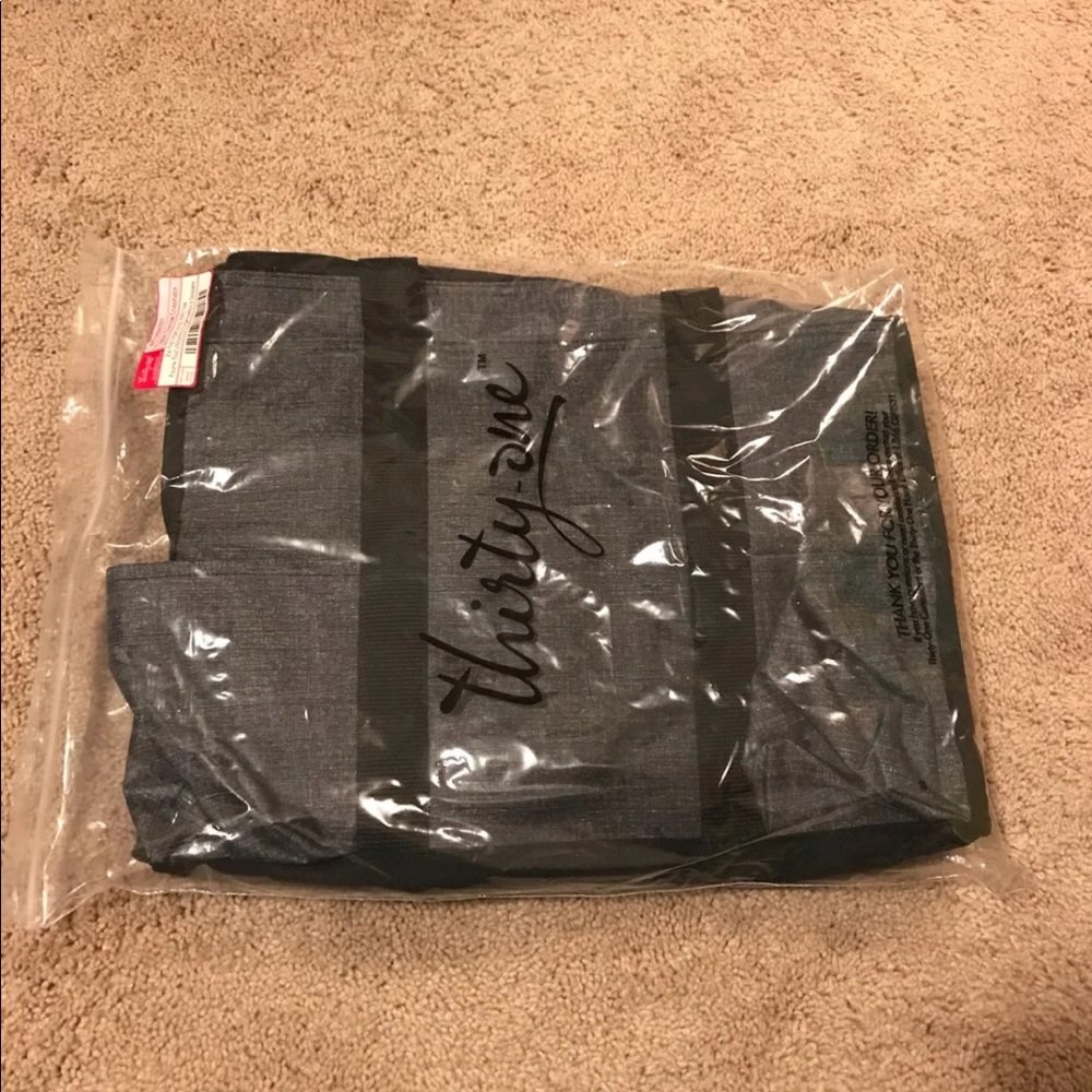 Thirty one zip top organizing utility tote